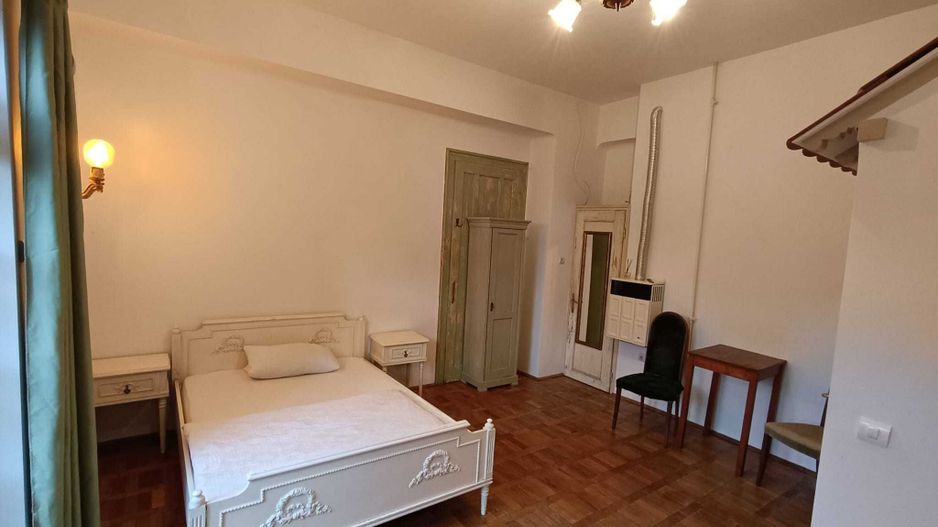 Garsoniera cu terasa proprie in vila interbelica | 20 mp + 16 mp terasa | Centru - Poză 5