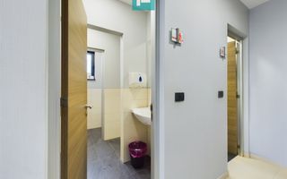 Clădire modernă pentru birouri 340 mp - Poză 16