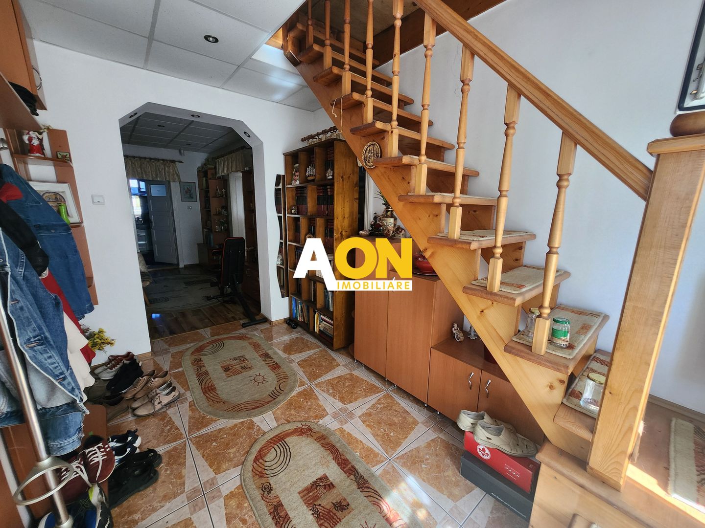 De vanzare casa 5 camere, 655mp teren, zona Cetate - Poză 11