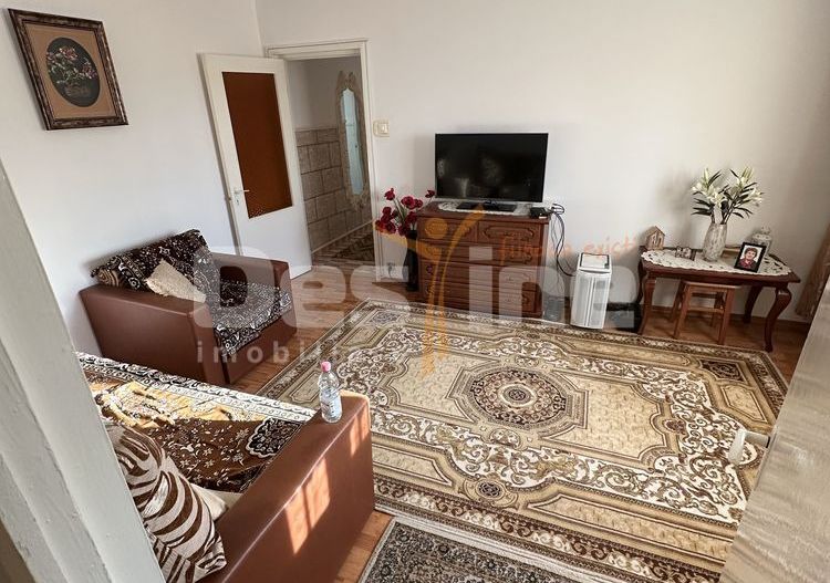 Apartament cu 3 camere de vânzare – Zona Casa de Cultură, Constanța - Poză 3