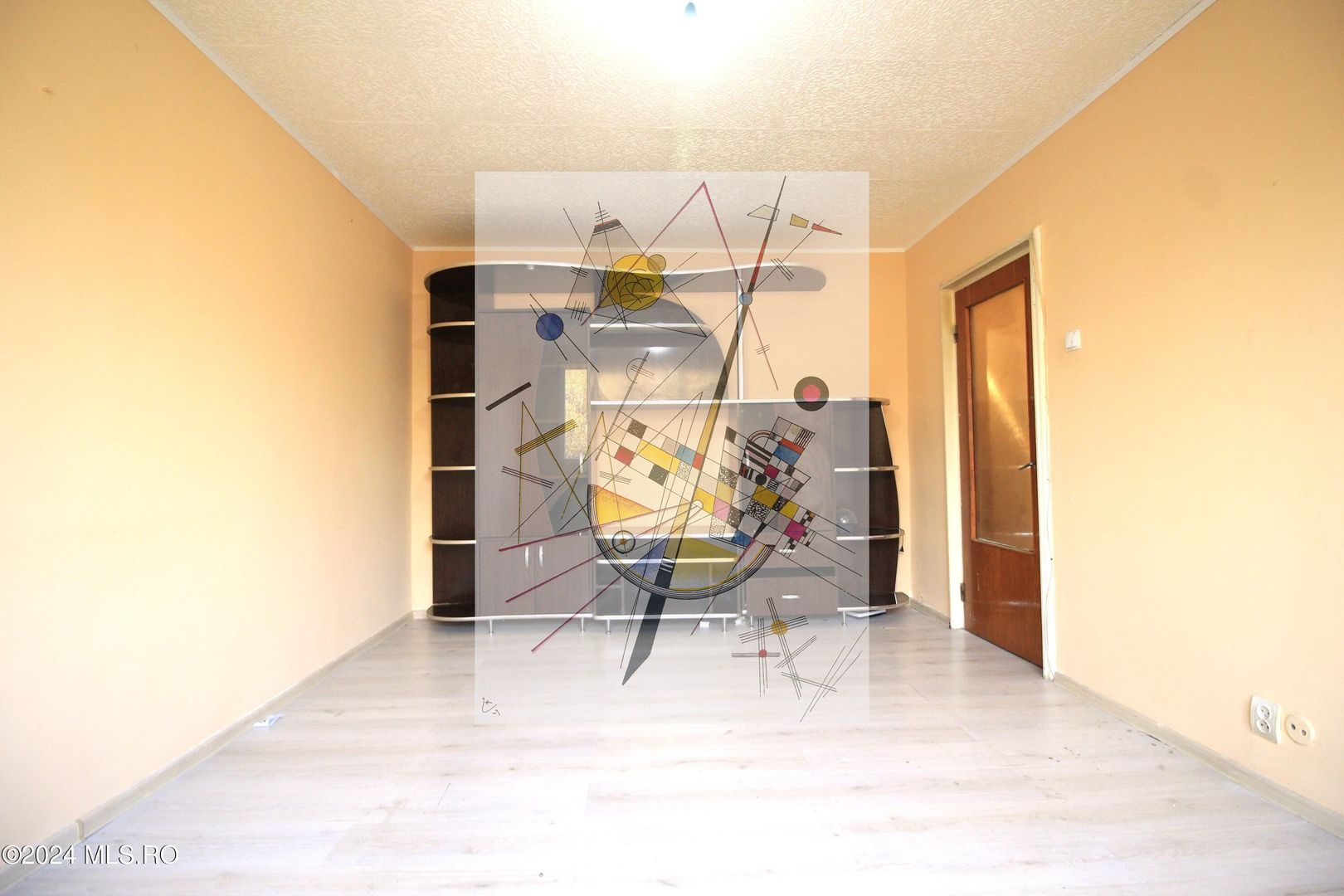 Piata Resita, decomandat, etaj 4/4, liber! - Poză 6