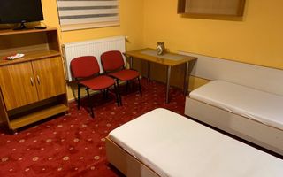 Apartament 1 cameră de închiriat la vilă, Copou, intrare separată - Poză 3