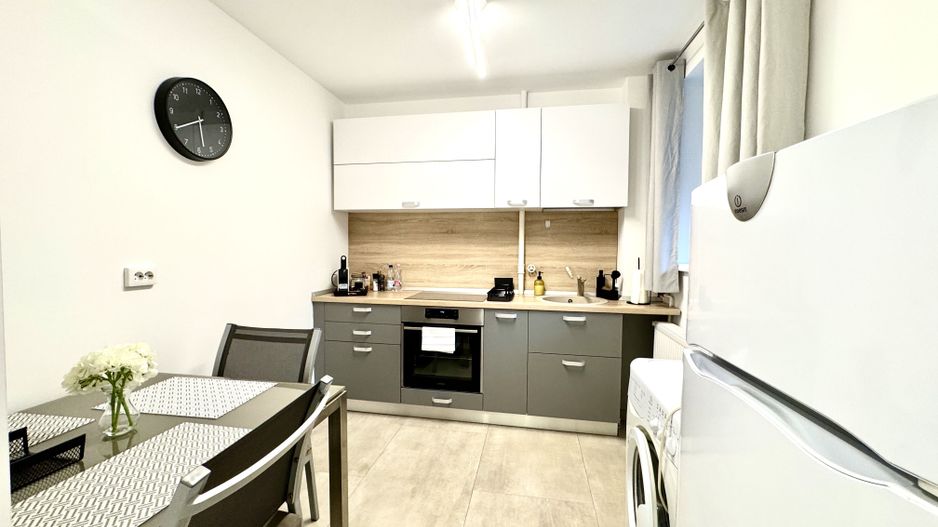 2 camere central vis-a-vis de Posta Mare - Poză 4