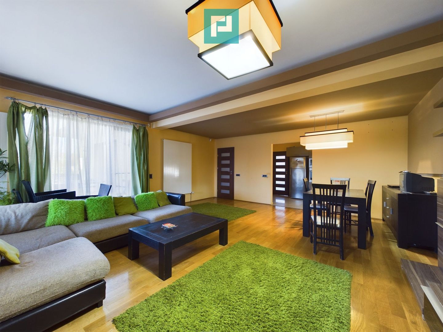 Vilă spațioasă cu 8 camere, Grădiște - Poză 7