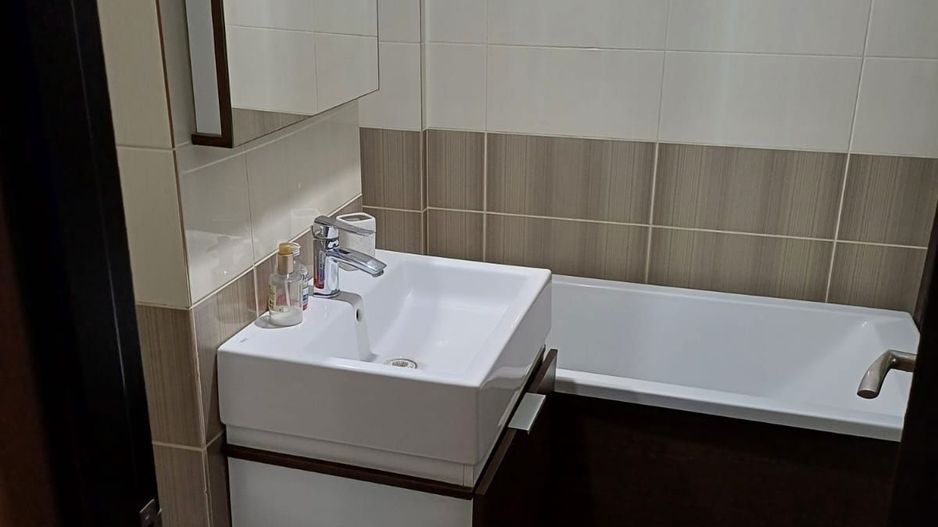 Apartament 3 camere – Zona Big (Bratiănu) – Mobilat, Utilat, Loc parcare - Poză 8
