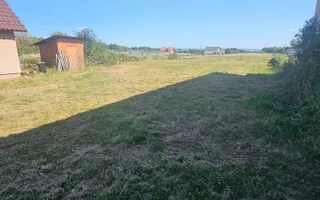 Casă pe nivel 50 mp utili + 1100 mp teren, Mocira zona Aramis - Poză 17
