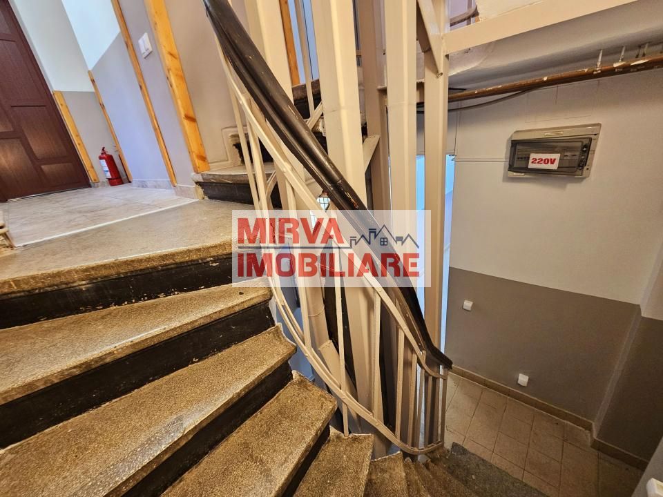 🏢 Spațiu de birouri – 5 camere, 3 băi – Mansardă vilă, Central - Poză 52