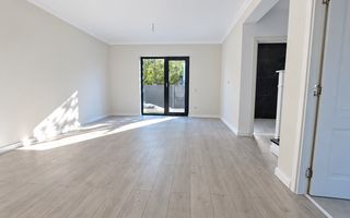 Duplex  în Miroslava – 4 camere, 105 mp utili, teren 300 mp - Poză 3