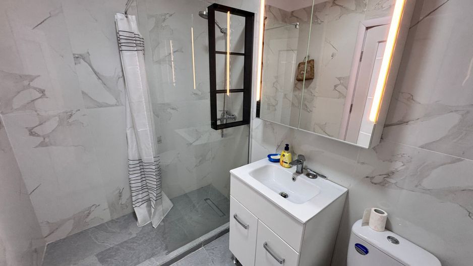 AP. 2 CAMERE PLATANI, TERASA 20 MP, MOBILAT, PARCARE INCLUSA, COMIS 0% - Poză 4