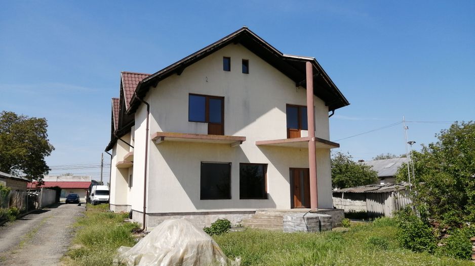 Casa P+1 - comuna 1 Decembrie - str. Victoriei - Poză 1