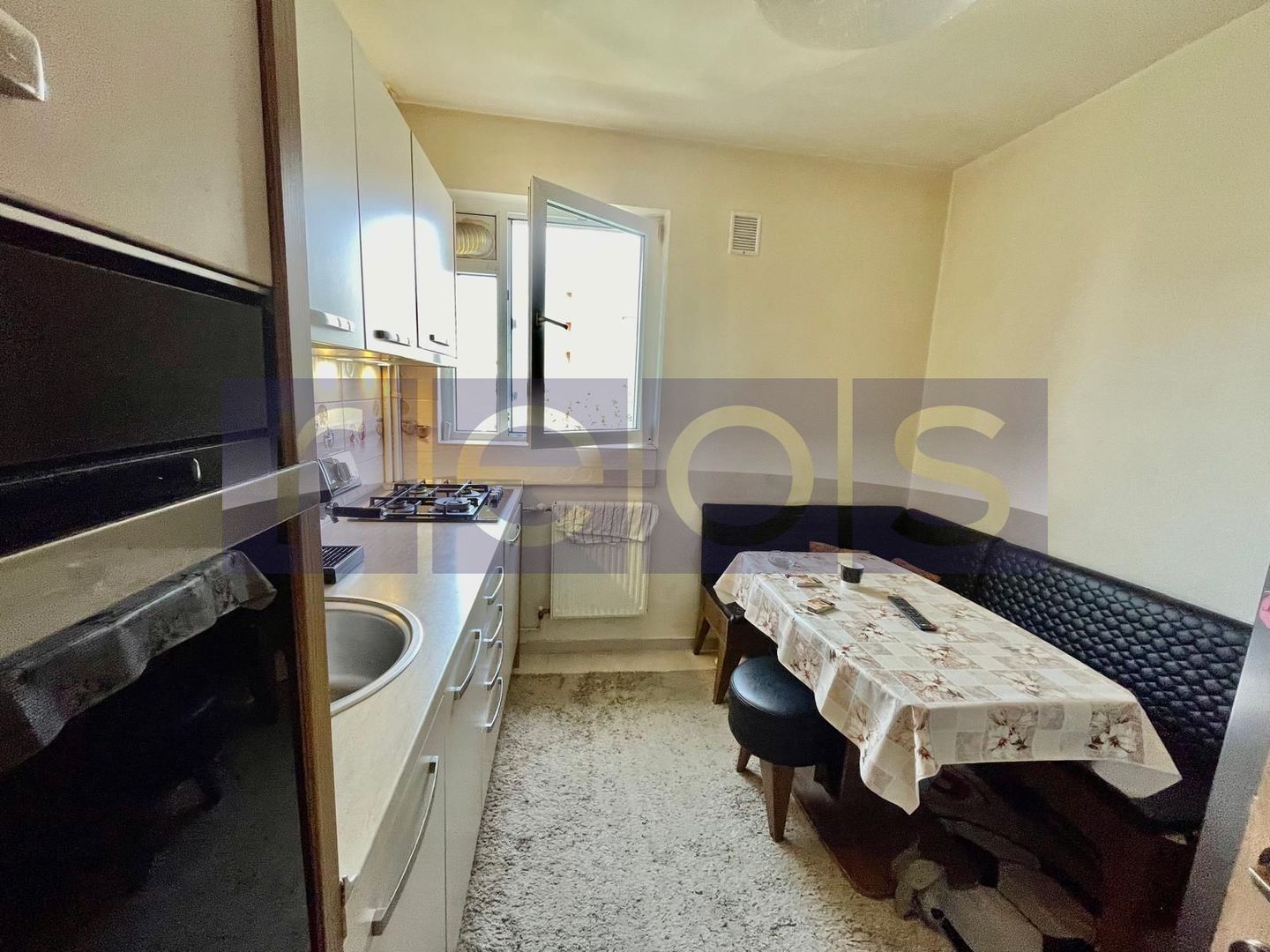 VANZARE APARTAMENT 3 CAMERE BABA NOVAC DRISTOR DUBLU VEDERE 60MP - Poză 6