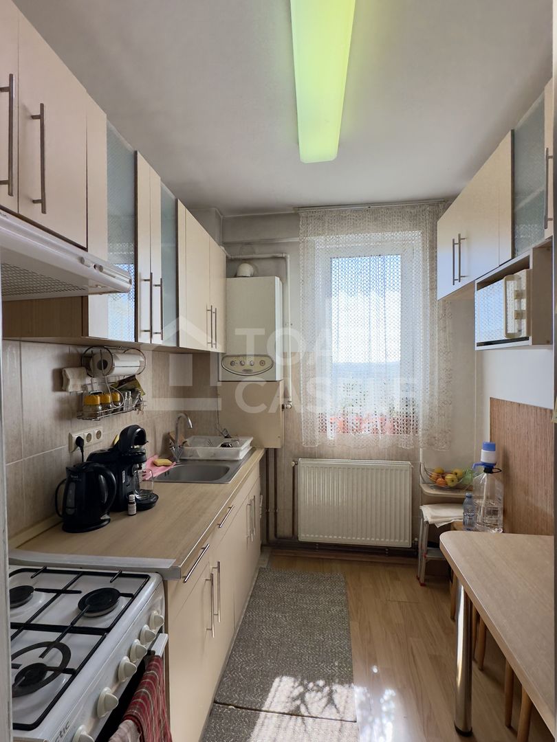 Vând apartament cu 2 camere, zona Mercur - Poză 6