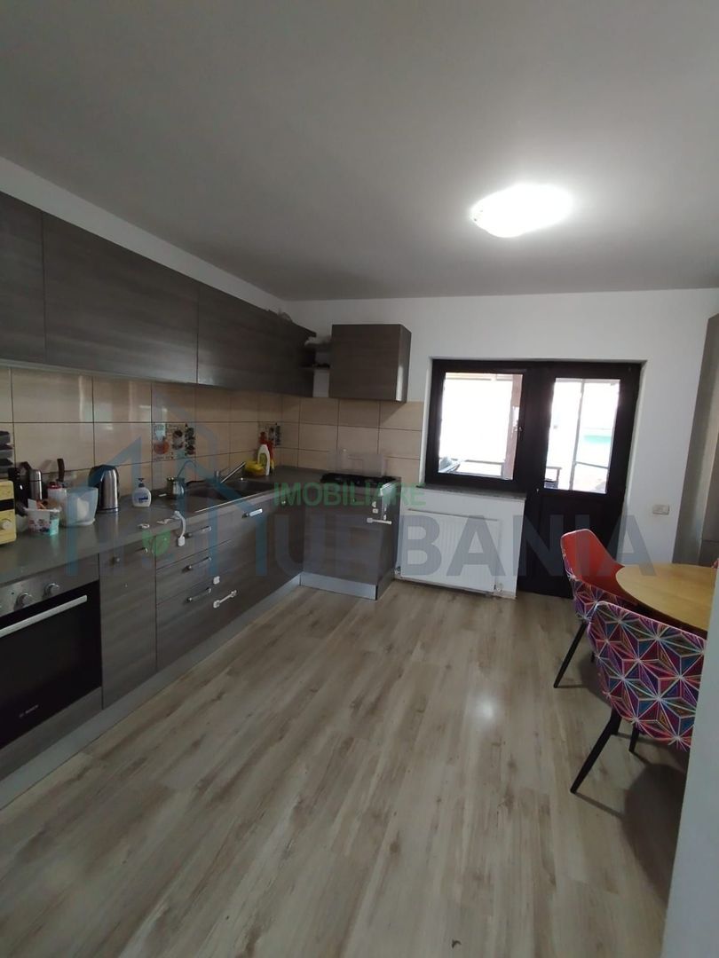 Casă de vânzare – complet mobilată, ideală pentru familie - Poză 3