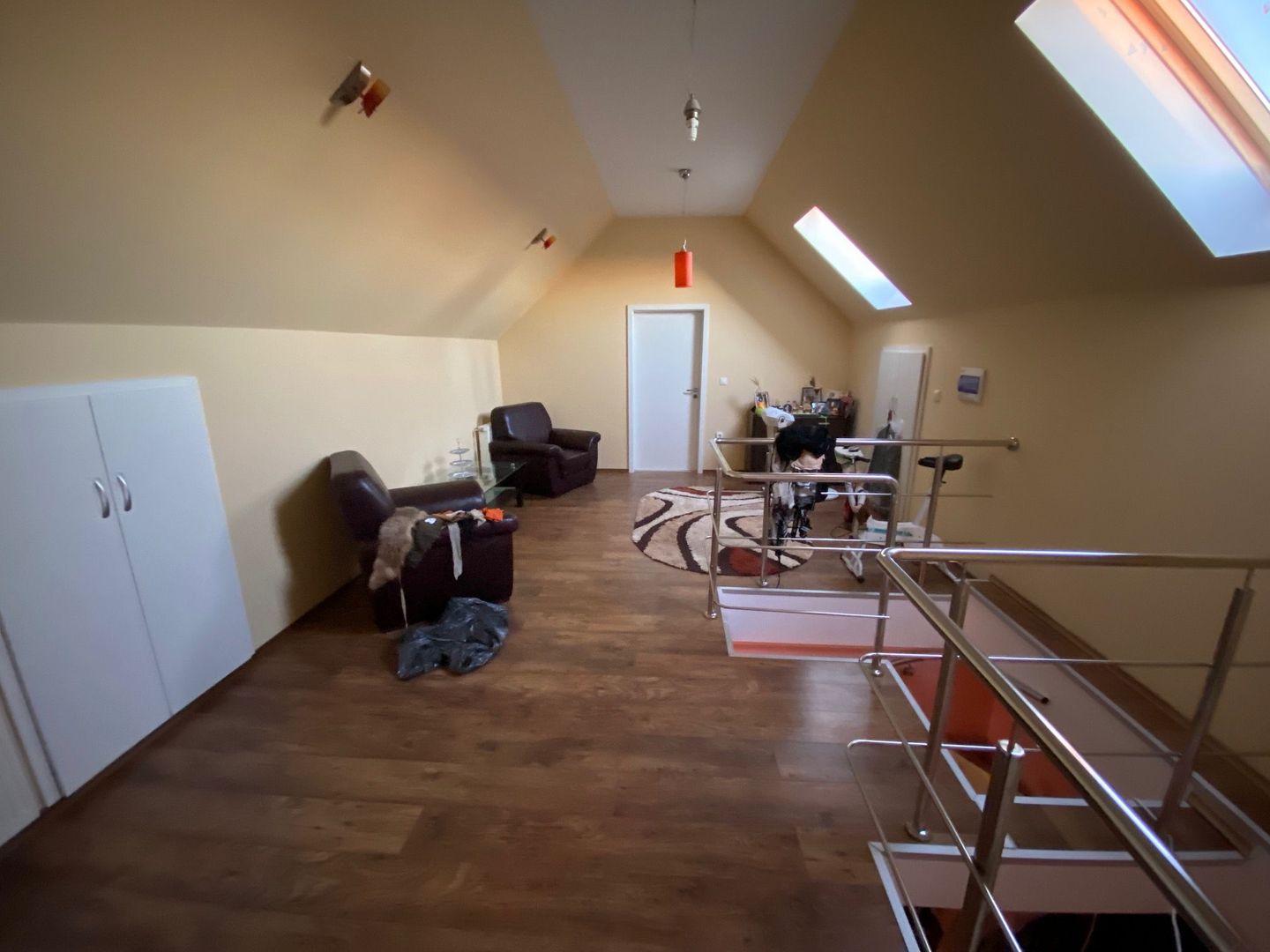 Duplex spațios cu garaj - Poză 5