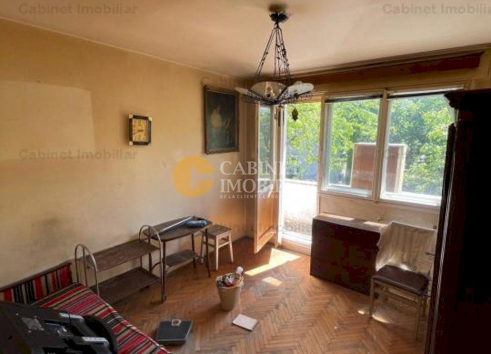 3 Camere Decomandat - Etaj 2 - 2 Balcoane - Podu Ros - Poză 6