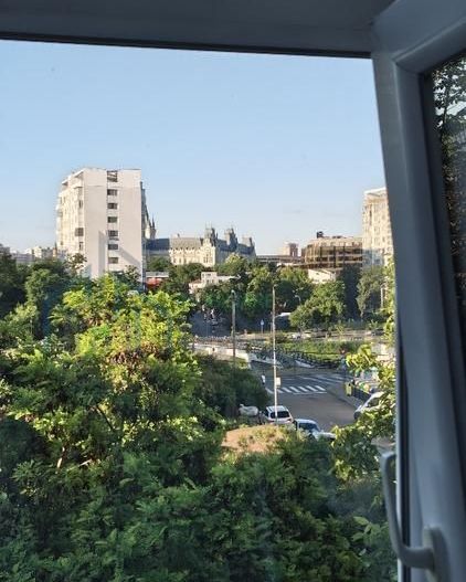 Închiriez apartament 3 camere Zona Podu Ros |Cantemir ,Etaj 3 Vedere Palas - Poză 9
