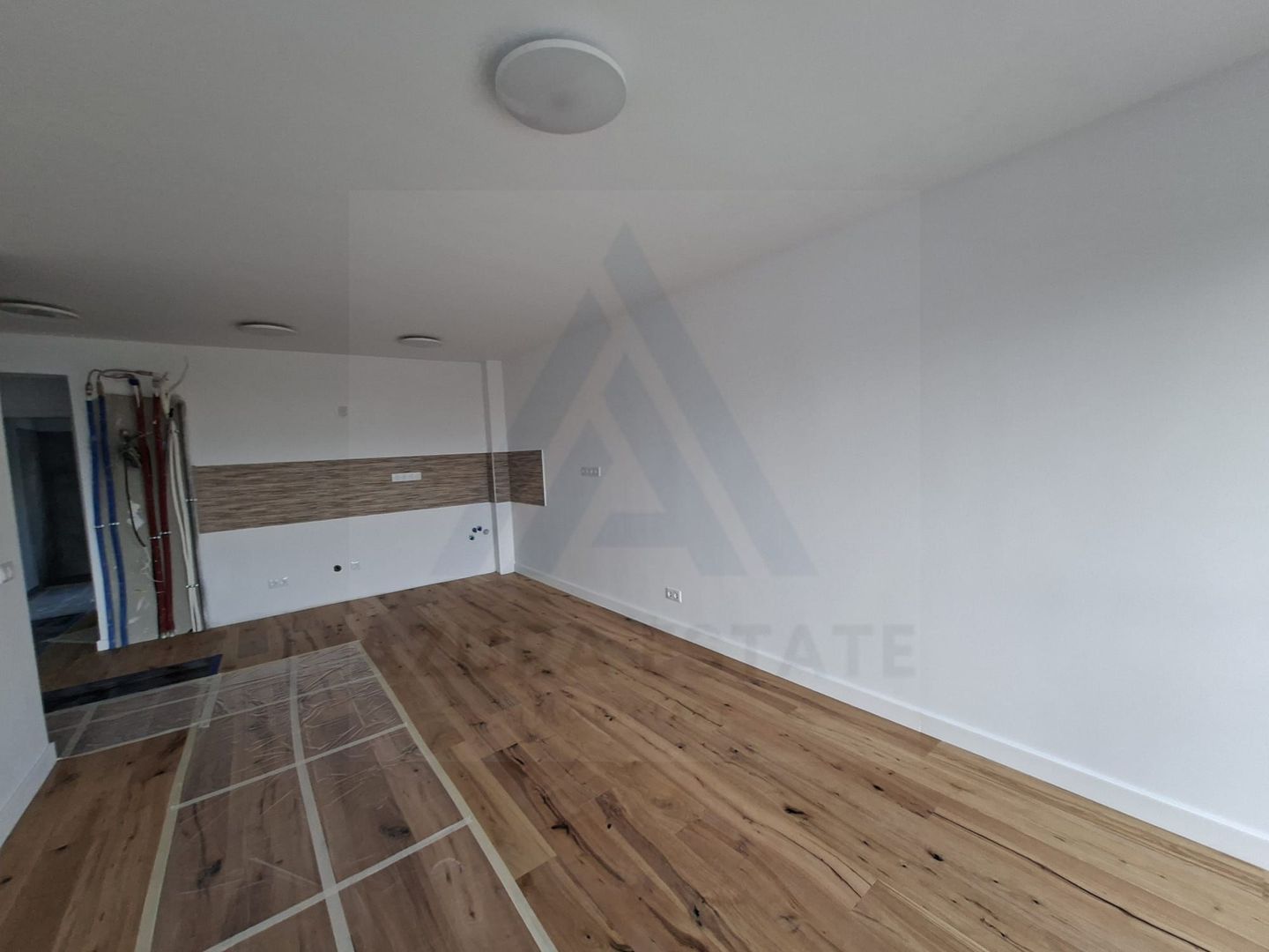 Apartament premium 61.4 mp utili 3 camere 2 bai etaj 1 in Cristian - Poză 3