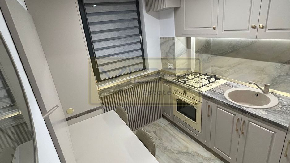 Vișani - Apartament Premium - Decomandat ! - Poză 2