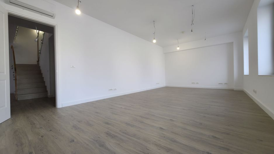 Apartament 4 camere de inchiriat nou în zona Armenească - Universitate - Poză 11