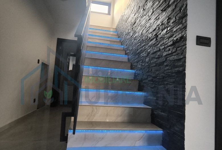 Casă neamobilată de închiriat, 200 mp, 5 camere, zona Poitiers, Iași - Poză 7