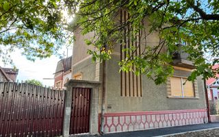 Casă cu etaj în Salonta | 996 mp | Grădină & livadă - Poză 1