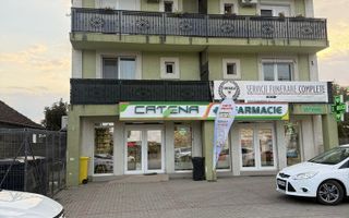 Apartament giroc central loc de parcare - Poză 1
