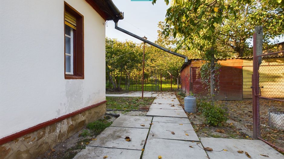 Casă cu 4 camere de vânzare în Sega - Poză 7