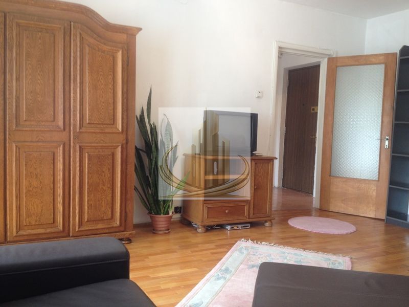 Garsonieră spațioasă 42 mp | Zona Piața Victoriei | Etaj 1 | Mobilată - Poză 2