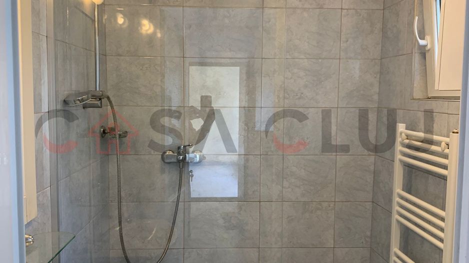 CENTRAL, în inima Clujului - renovat, ideal pentru locuit sau investiție! - Poză 4