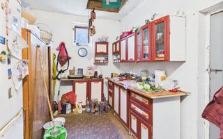 Casă cu 3 camere și teren generos lângă frontieră - Poză 14