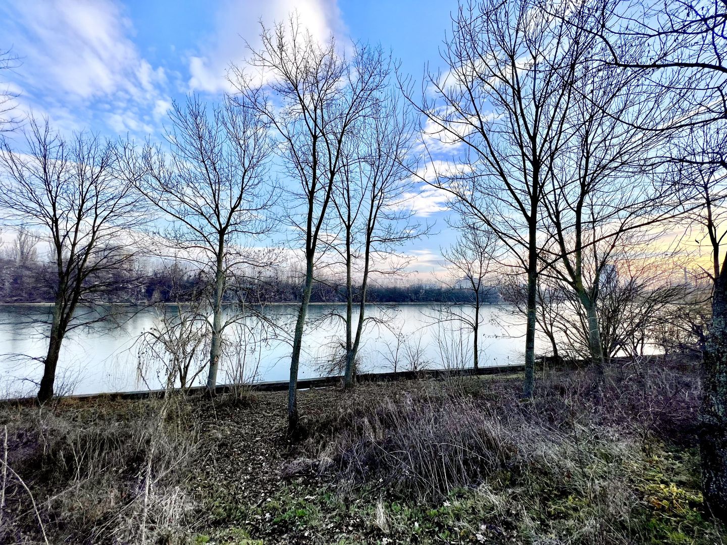 Teren 6000 mp pozitie deosebita lacul Baneasa adancime 140 m - Poză 26