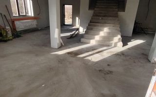 Vilă semifinisată de vânzare str. Remetea 217 mp si 670 mp teren - Poză 7