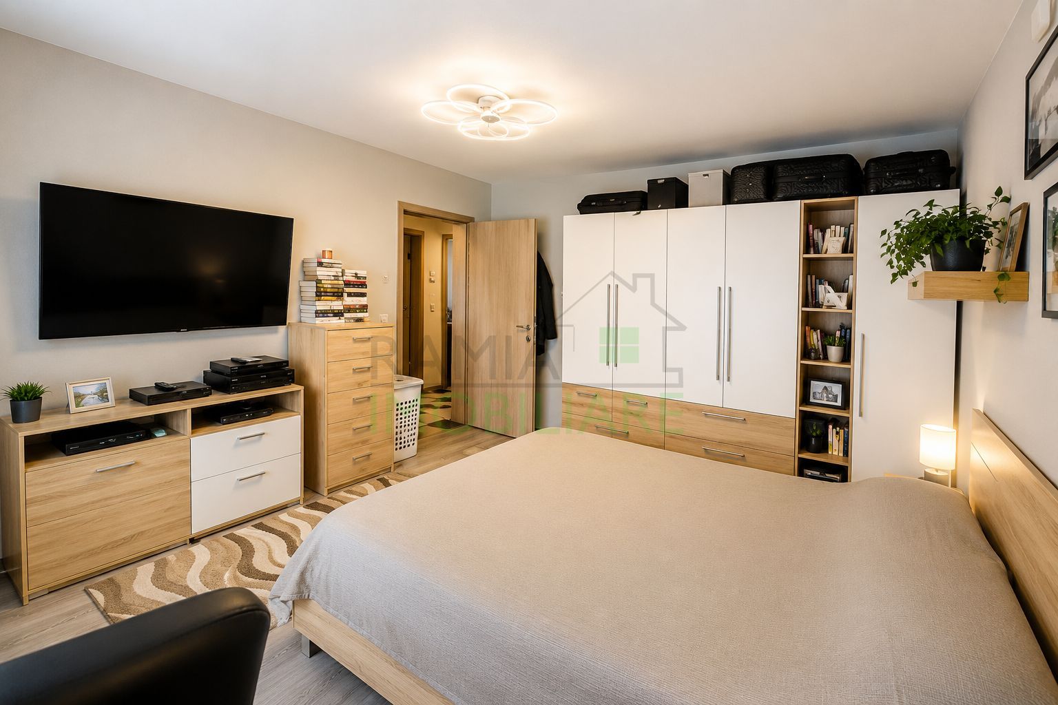 Apartament 4 Camere Decomandat  ,87 mp ,2 Parcări, boxa - Poză 1