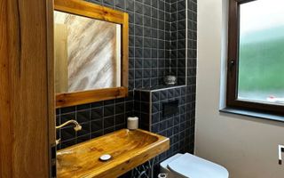 Apartament pe 2 nivele la vilă + Curte, Piscină, Saună și garaj, Gruia!! - Poză 13