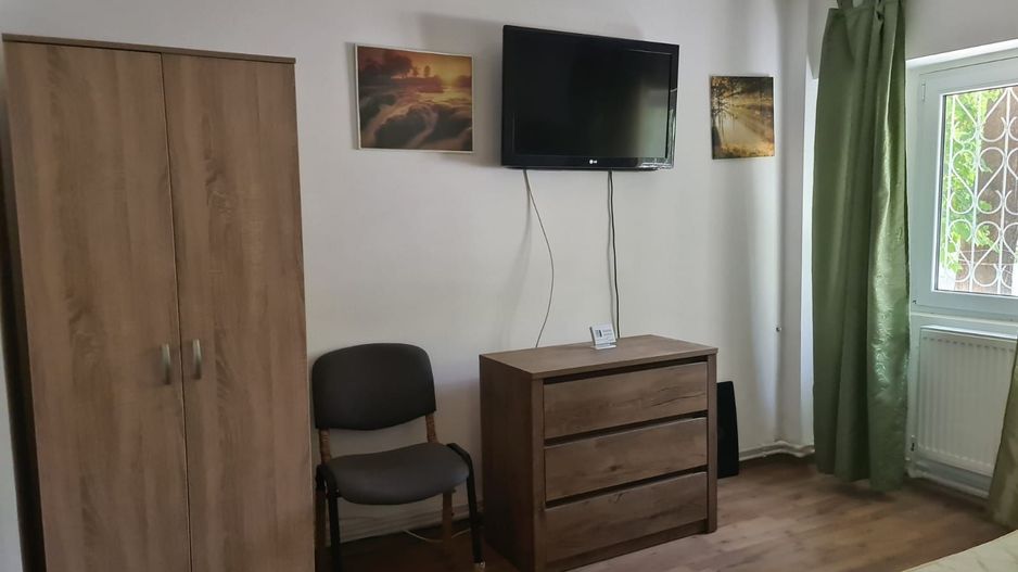 De vanzare apartament cu o camera, parter, I.C.Frimu 43.000 euro - Poză 1
