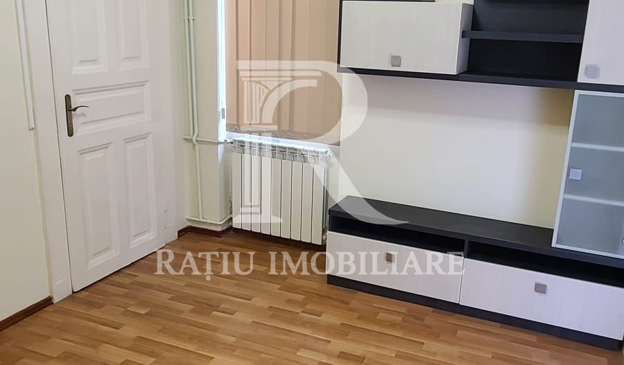 Apartament cu 2 camere | Etajul 1 | Pietonala | Ultracentral | Oradea - Poză 8