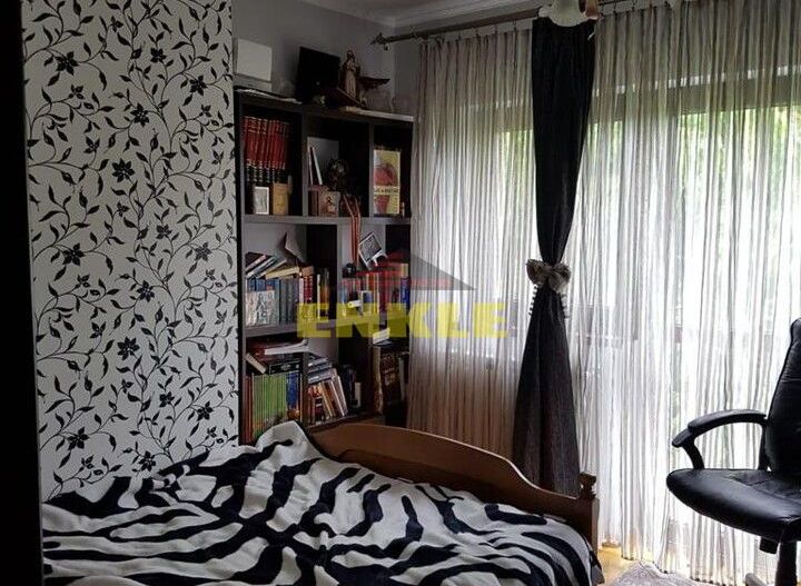 Casa , P+1+teren, 700 mp,zona Calea Nationala ,pret 320000 Euro Negociabil - Poză 6