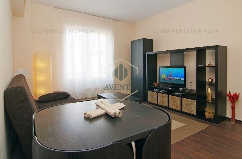 Piata Romana ASE, renovat complet modern, vedere stradala, listat pe AIRBNB - Poză 4