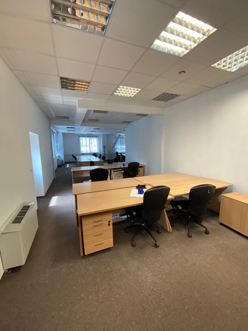 Cladire de  birouri - zona COMPLEX - Poză 10