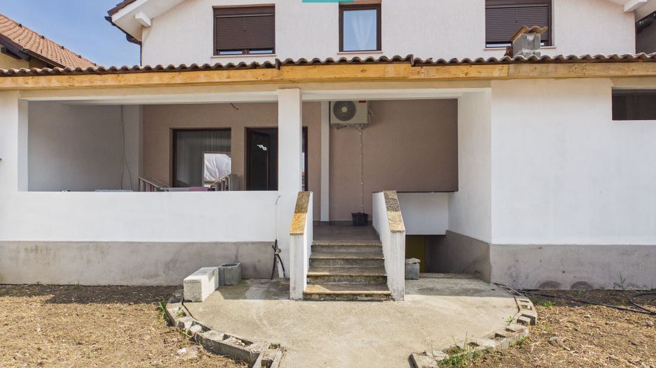 Vilă cu 4 camere in Livada - Poză 2