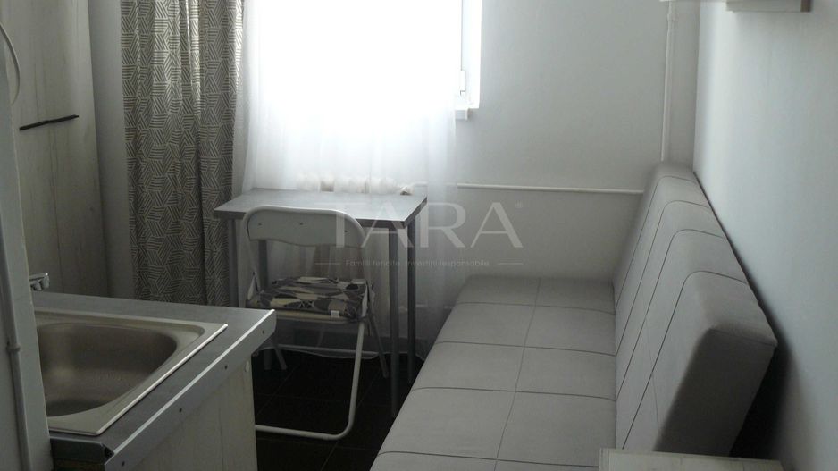 Garsonieră de vânzare în zona Gârbău - Poză 2