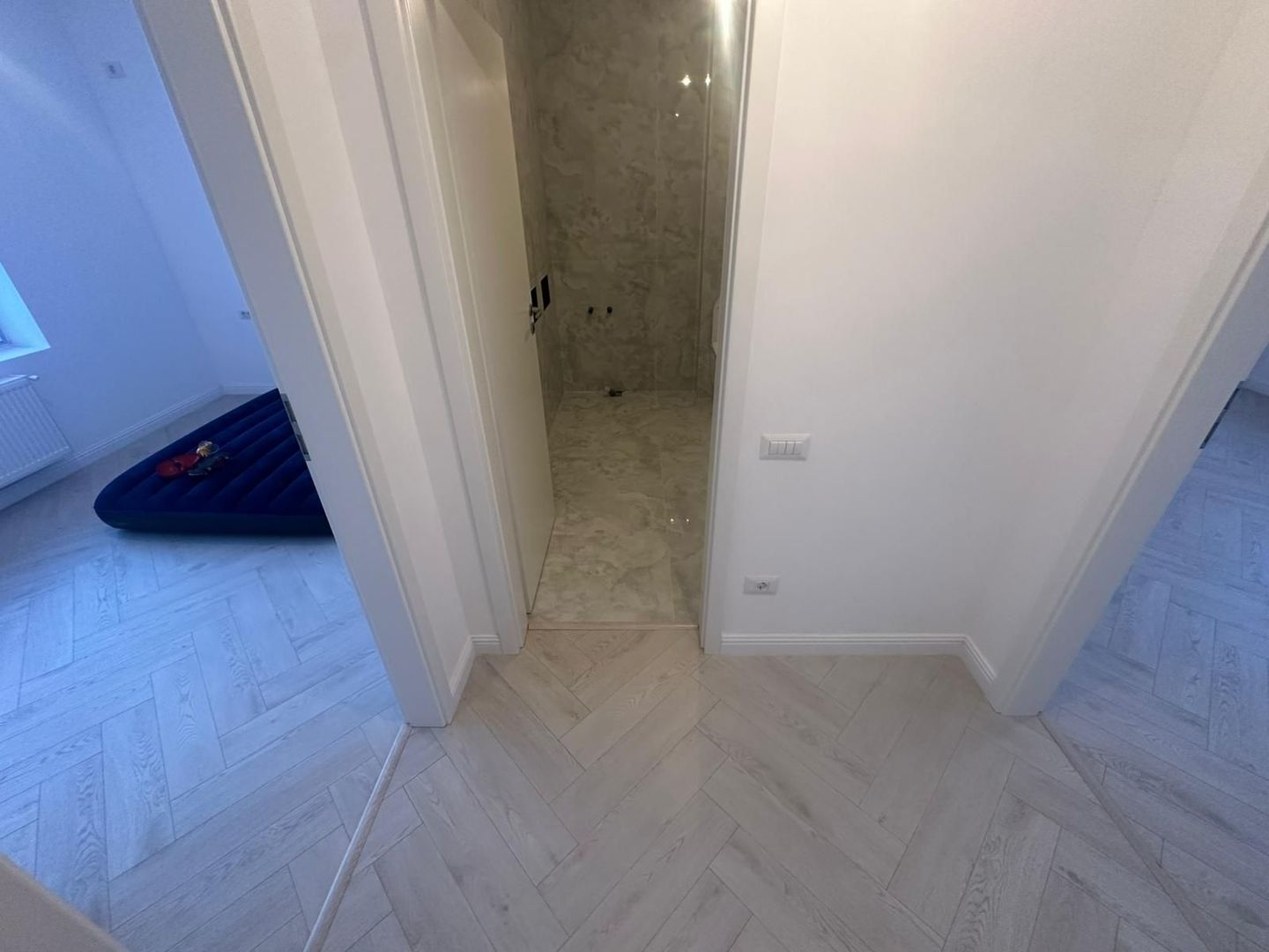 CASA INSIRUITA RIVIERA PARK, PARTIAL MOBILATA, CURTE 150 MP, COMIS 0% - Poză 7