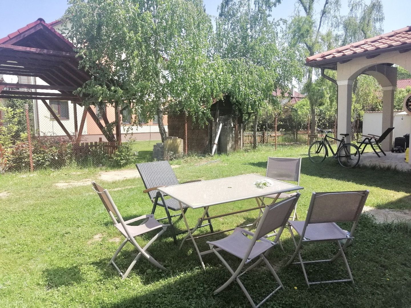 Casă de închiriat la liziera pădurii - Dumbrăvița - Poză 1