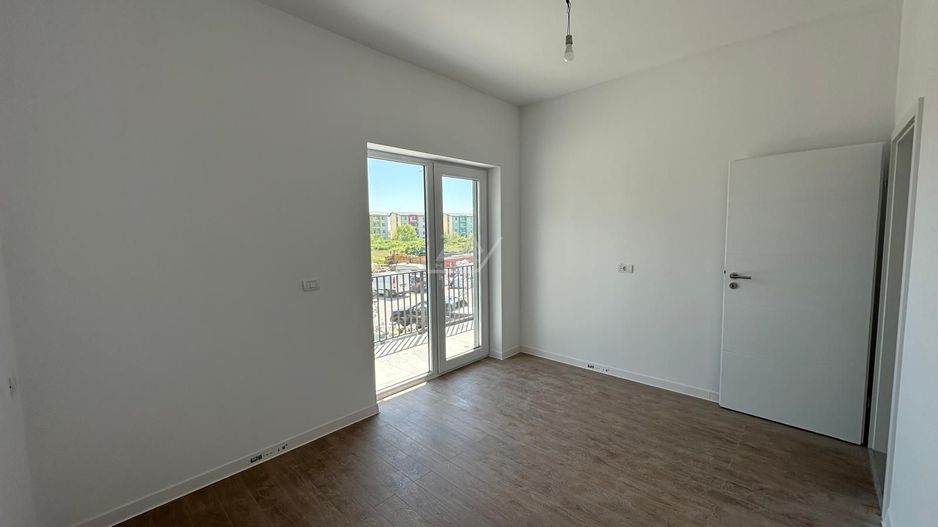 Bloc la asfalt. Gradina 15 mp. Loc de parcare. - Poză 4