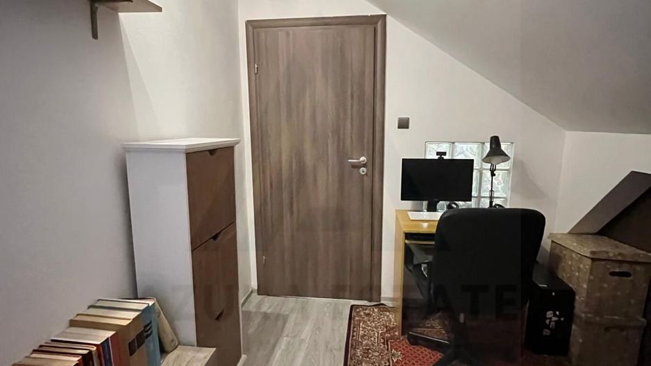 Apartament 3 camere 2 balcoane bucatarie inchisa in zona Strand II - Poză 4