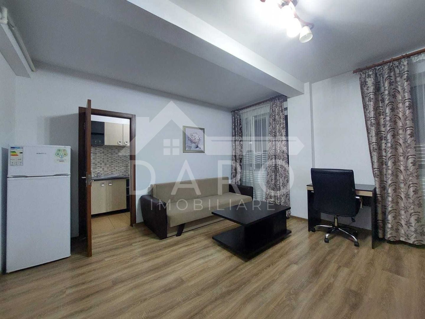 Inchiriez Studio, Tudor, Str Gloriei, Bloc nou - Poză 3
