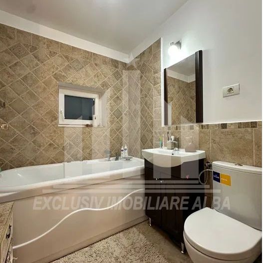 Casa individuala de vanzare, Lipoveni - Poză 8