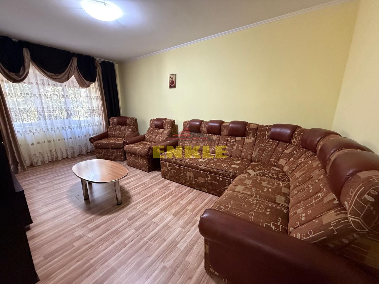 De închiriat apartament cu 2 camere, zona Bucovina. - Poză 2