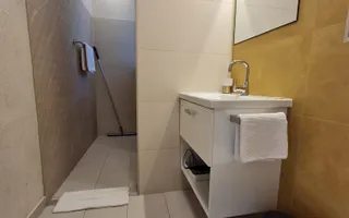 Elegantă și prestanță - Poză 12