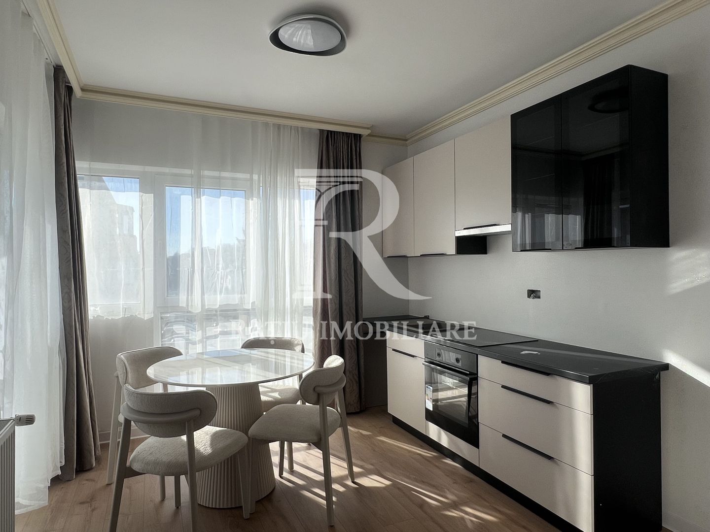 Apartament cu 3 camere |Parcare acoperita| Spitalul Judetean | Oradea - Poză 2